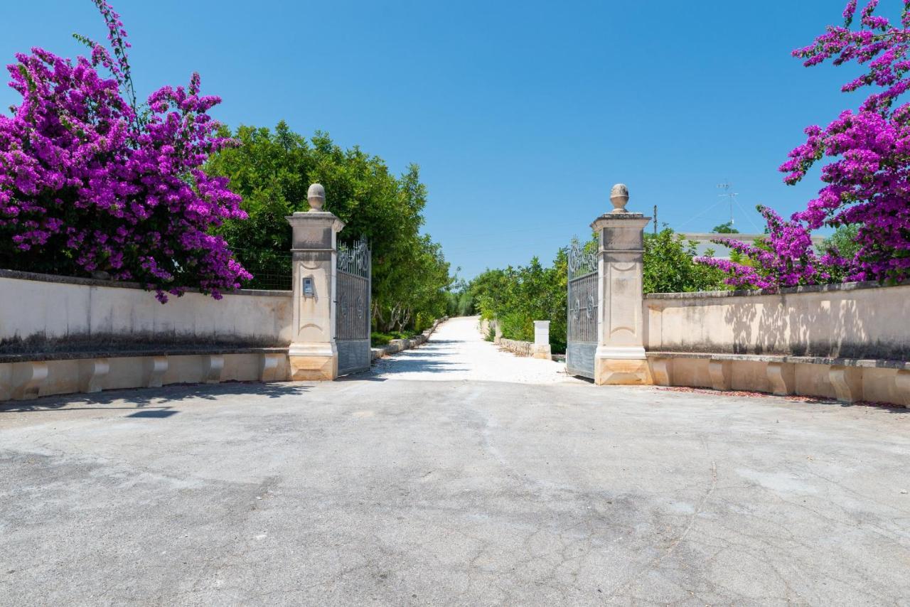 Appartamento Ortensia In Villa Mariella Ostuni Exterior foto