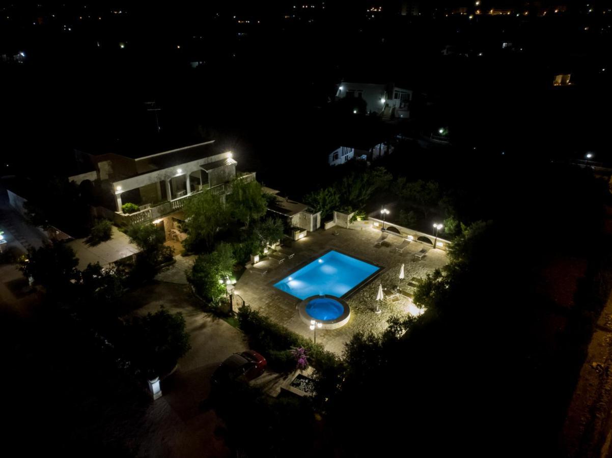 Appartamento Ortensia In Villa Mariella Ostuni Exterior foto