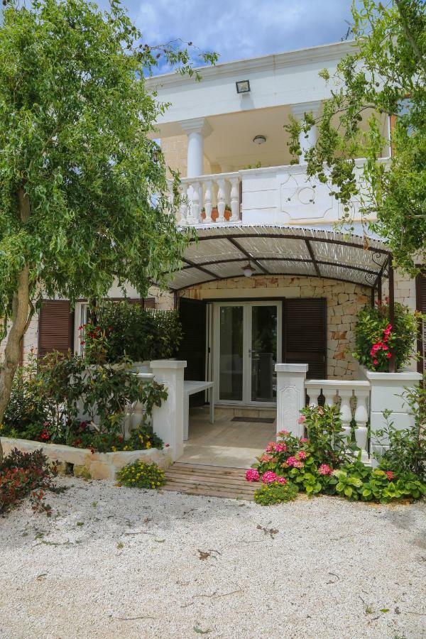Appartamento Ortensia In Villa Mariella Ostuni Exterior foto